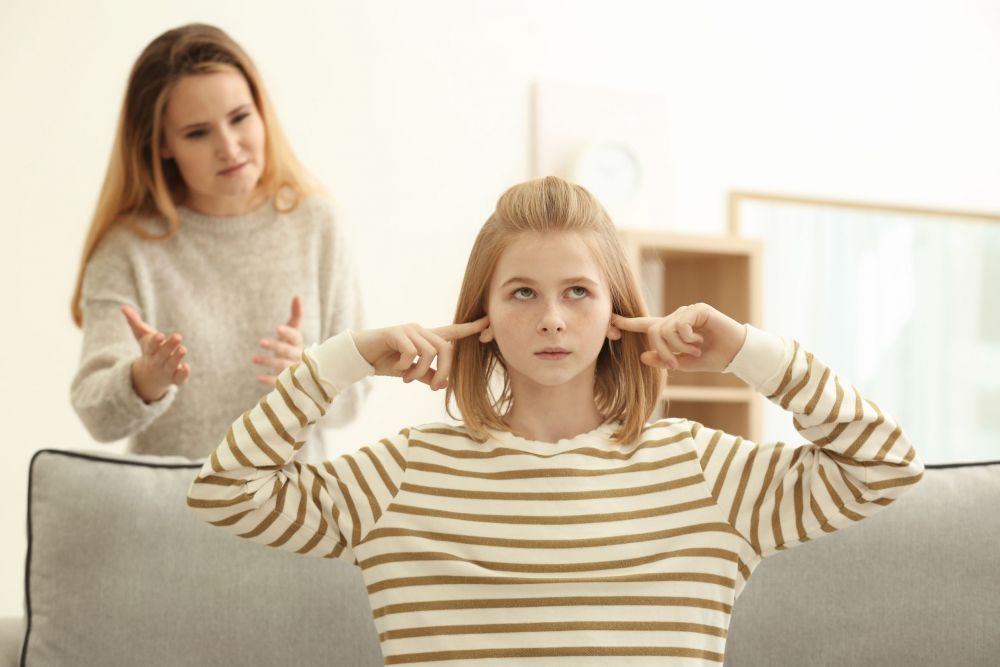 Quarrel between mother and daughter at home