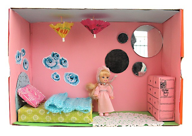 10_doll-house